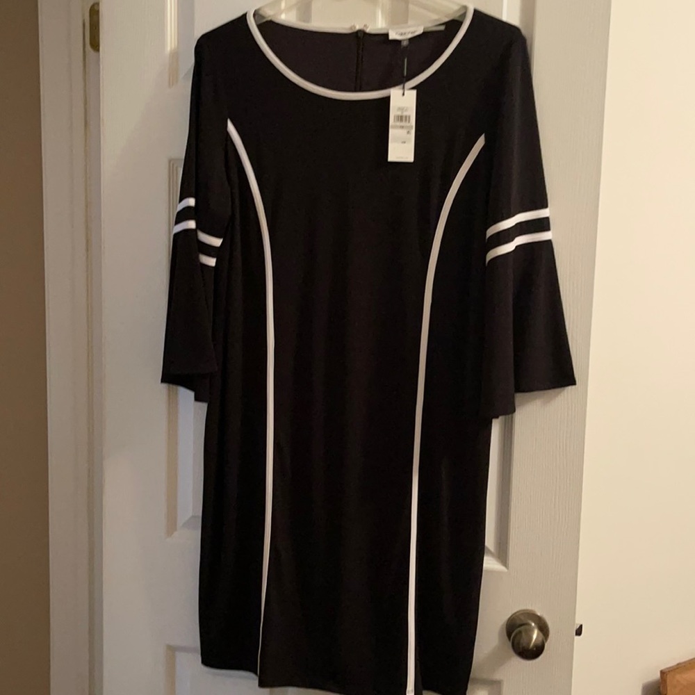 NWT Calvin Klein Black and White Dress (1X)